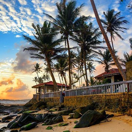 Shanthi Beach Resort Unawatuna Exteriör bild