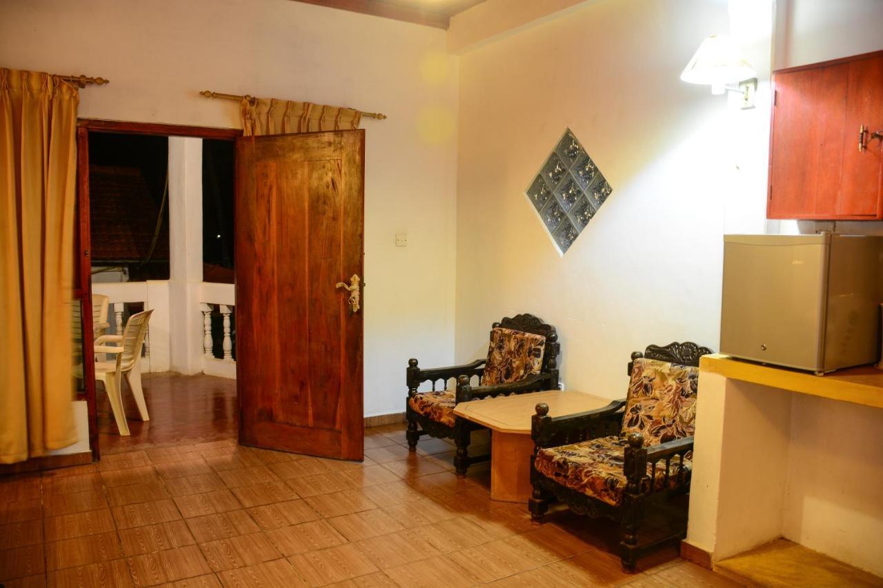 Shanthi Beach Resort Unawatuna Exteriör bild