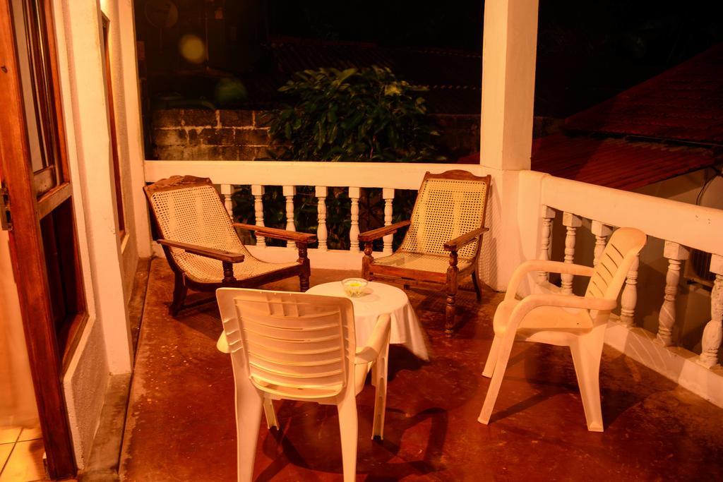 Shanthi Beach Resort Unawatuna Exteriör bild